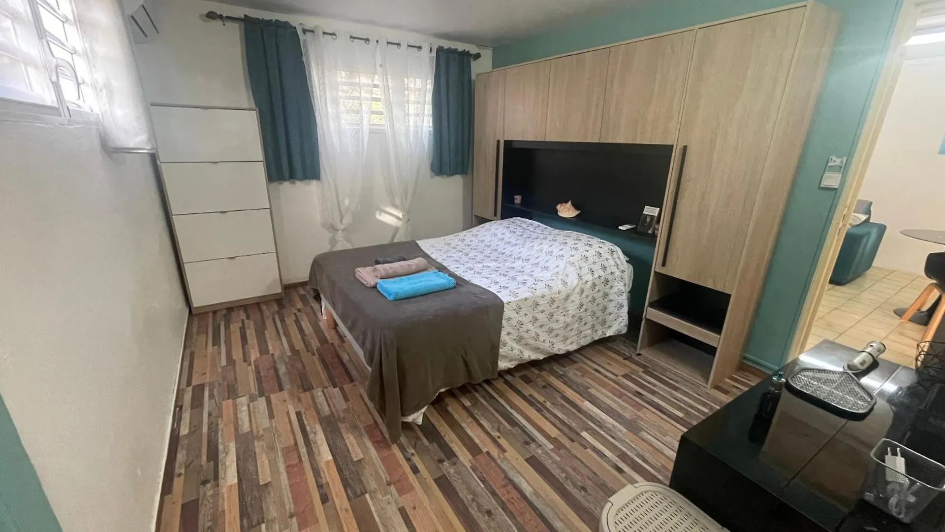 T2 Piscine, Proche Rectorat, 10 Min Des Plages Du Bourg. Apartment Schoelcher